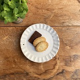 加藤仁志　粉引　しのぎリム皿